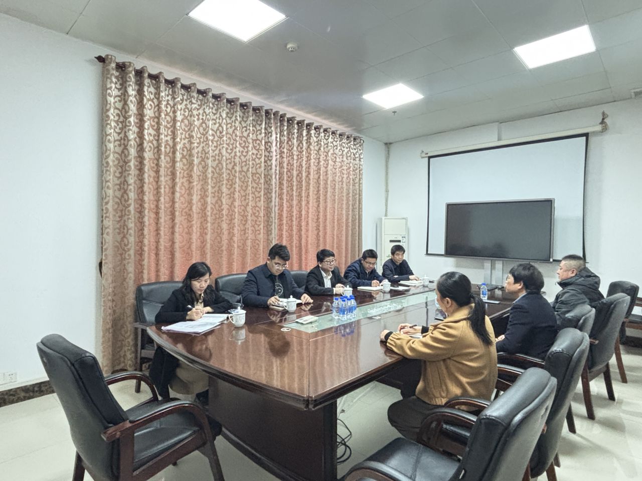 奮戰(zhàn)“開門紅”|董海波赴玉林分公司調(diào)研督導(dǎo)