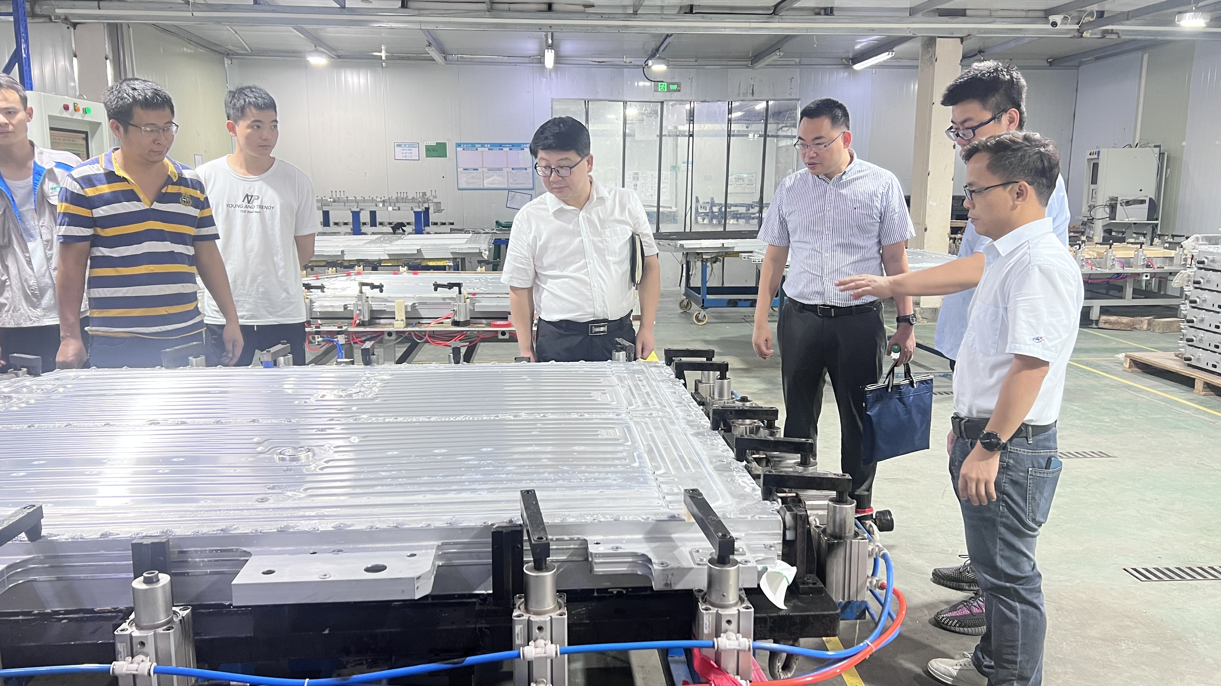 董海波到巨石能源實地調(diào)研 董海波到巨石能源實地調(diào)研